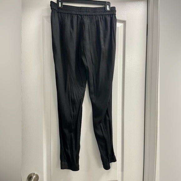 Aritzia Jogger Pants [NWOT] - Picture 3 of 8